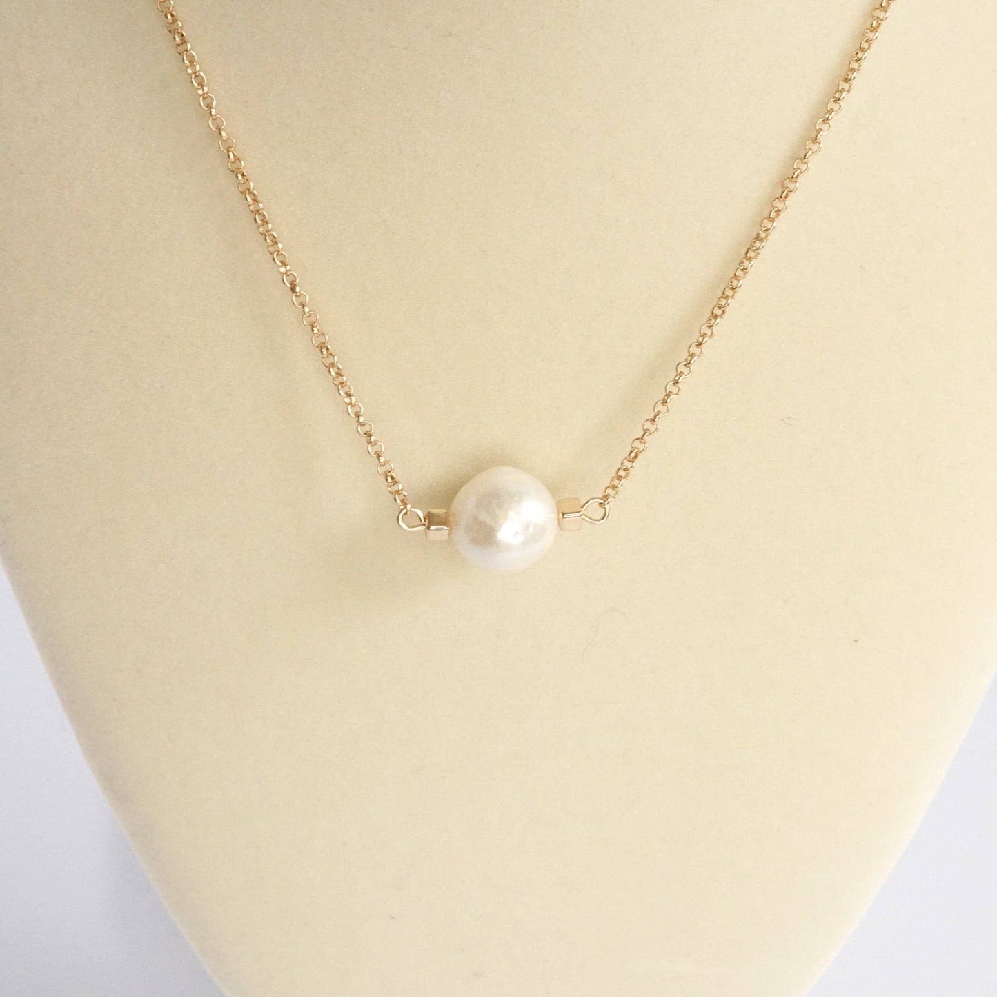 Dainty Pearl Necklace