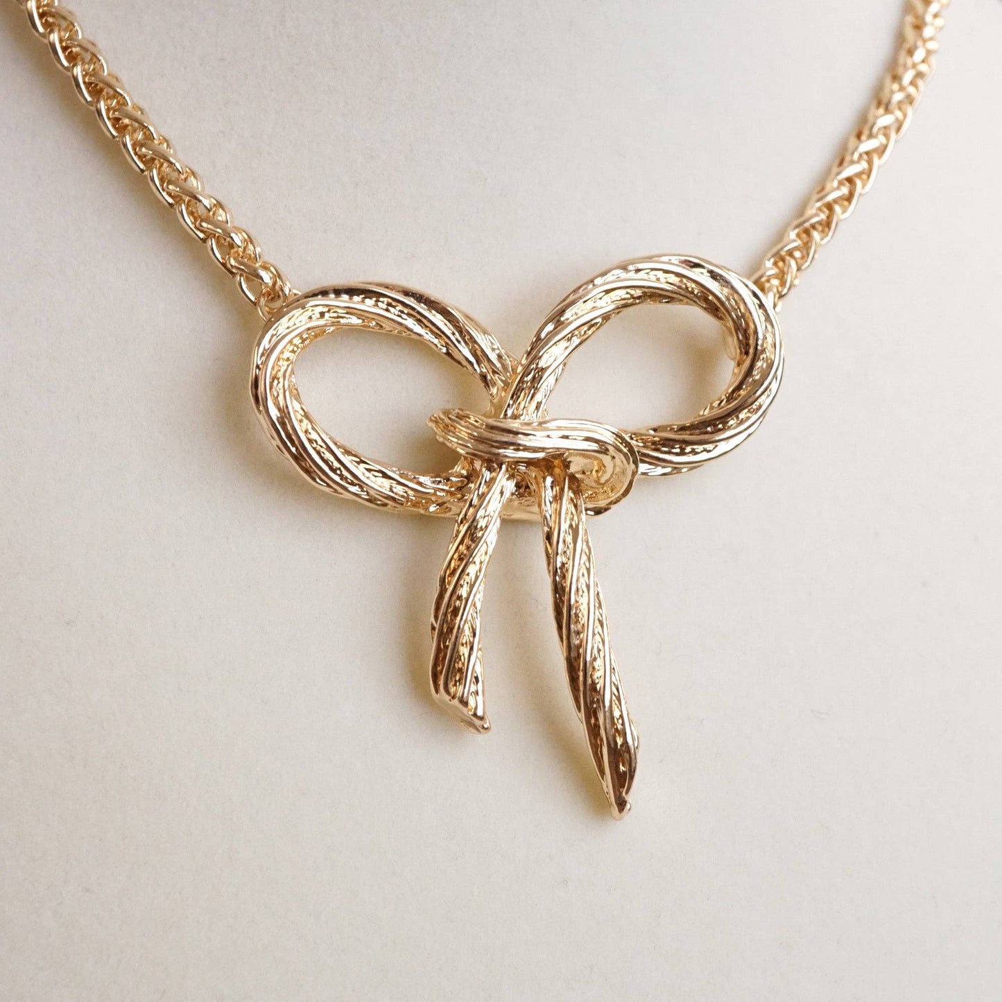 Textured Bow Pendant Necklace